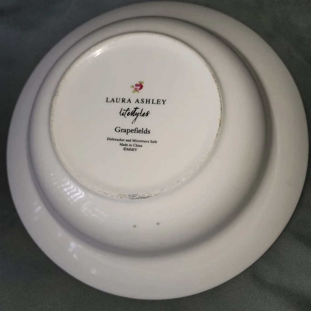 Laura Ashley Grape Fields‎ Bramble Rimmed Soup Bowl Blue Green Purple